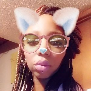 Meet your Posher, Candice